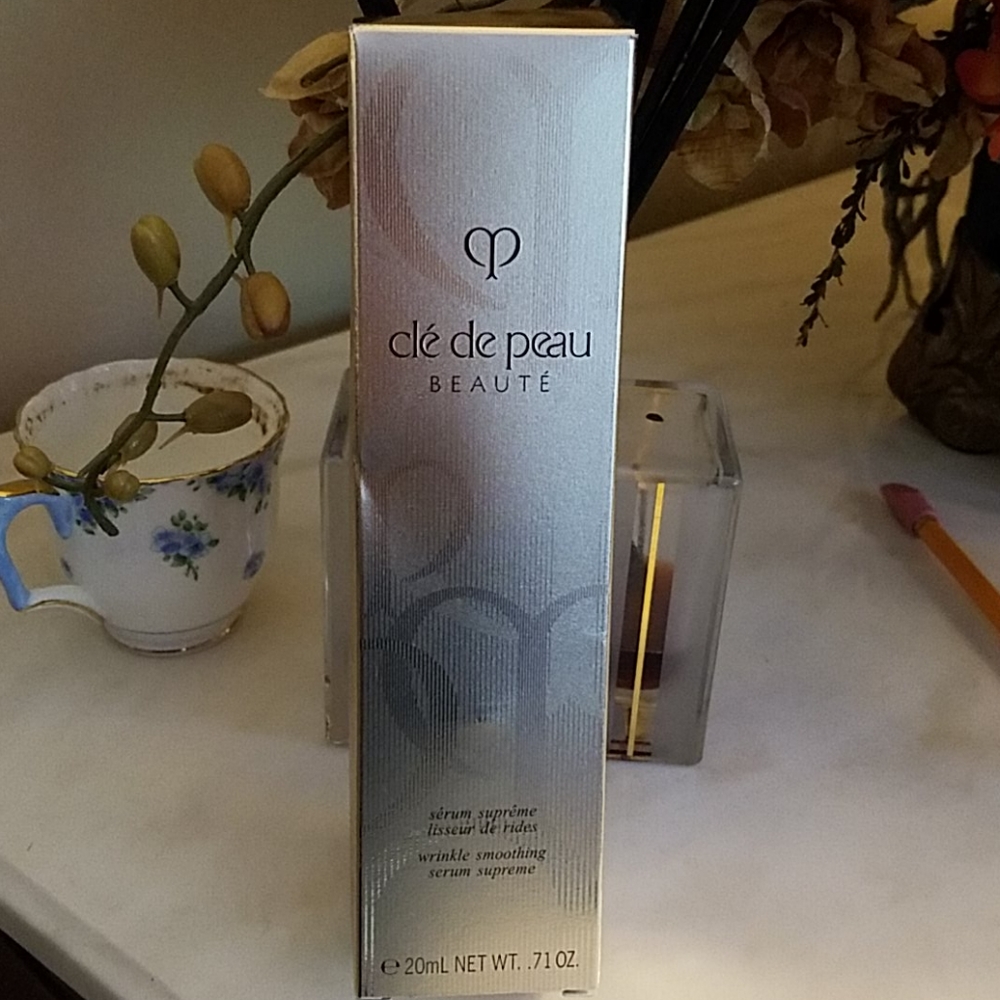 Clé de peau wrinkle smoothing sérum supreme
